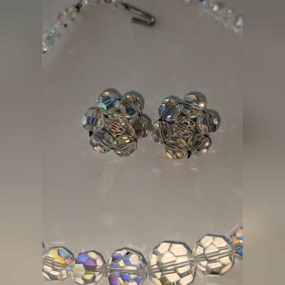 EVC AB CRYSTALS NECKLACE & MATCHING CLIP ON EARRINGS - Picture 7 of 15